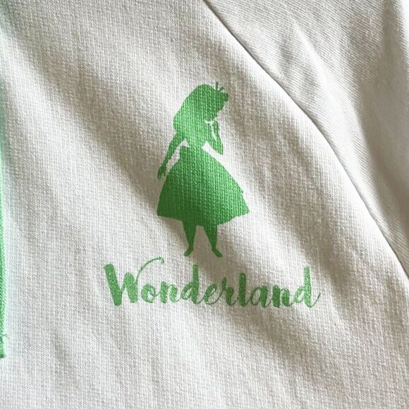 Disney Parks Epcot UK Pavilion Alice in Wonderland Zip Hoodie NWT Medium - Picture 4 of 11